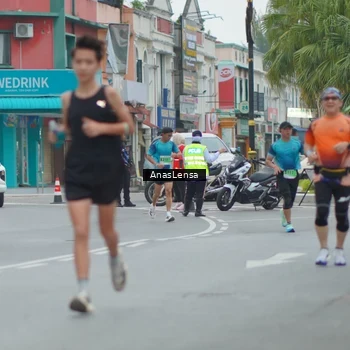 Runner Photo 8810831