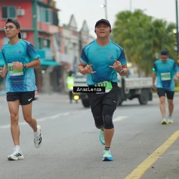 Runner Photo 8810888