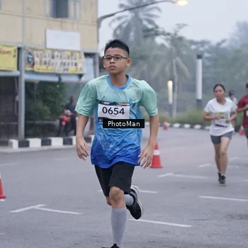 Runner Photo 8810899