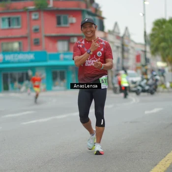Runner Photo 8811009