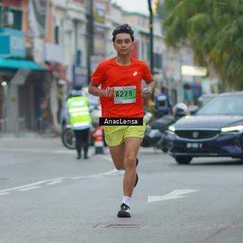 Runner Photo 8811018