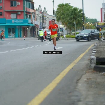 Runner Photo 8811019