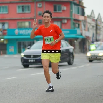 Runner Photo 8811077