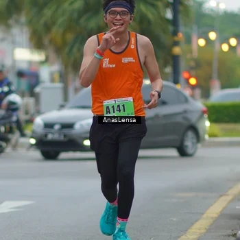Runner Photo 8811120