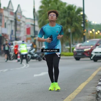 Runner Photo 8811305