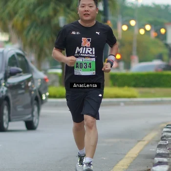 Runner Photo 8811378