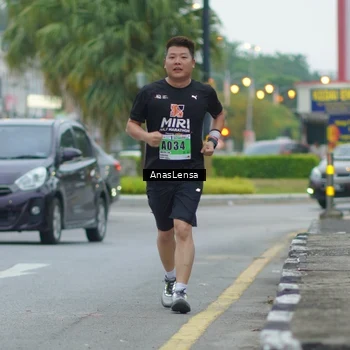 Runner Photo 8811382