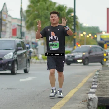 Runner Photo 8811390