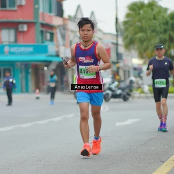 Runner Photo 8811596