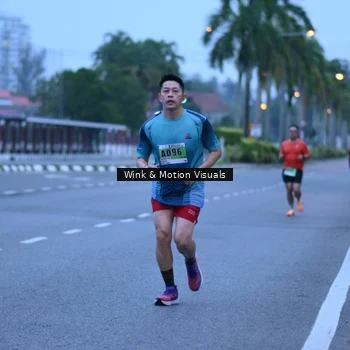 Runner Photo 8811800