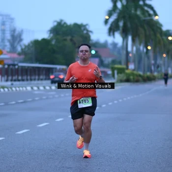 Runner Photo 8811856