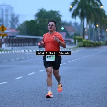 Runner Photo 8811859