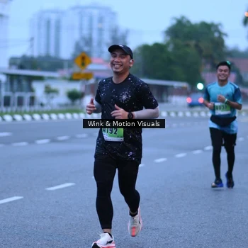 Runner Photo 8812001