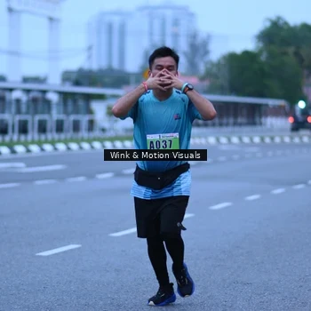 Runner Photo 8812016