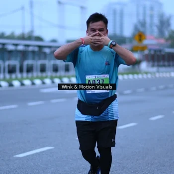 Runner Photo 8812023