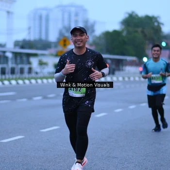 Runner Photo 8812025