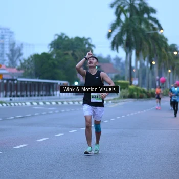 Runner Photo 8812035