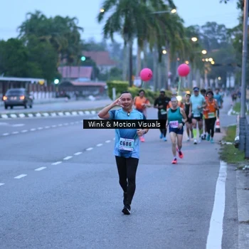 Runner Photo 8812068