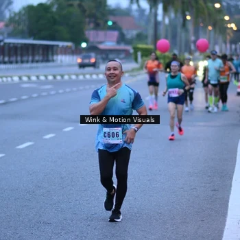 Runner Photo 8812086