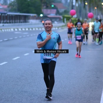 Runner Photo 8812087