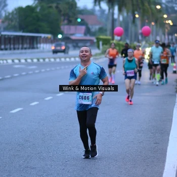 Runner Photo 8812090