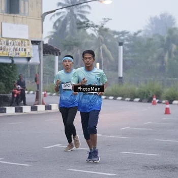 Runner Photo 8812115