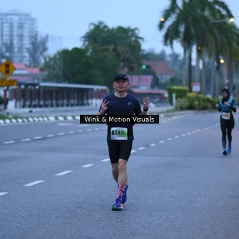 Runner Photo 8812305