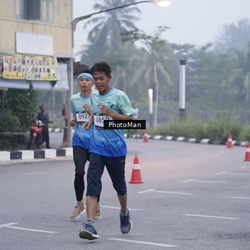 Runner Photo 8812344