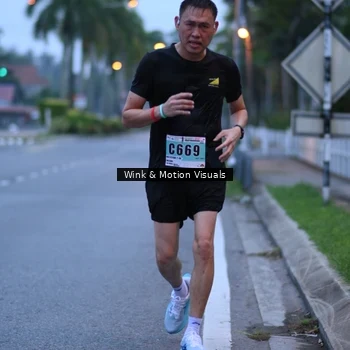 Runner Photo 8812346