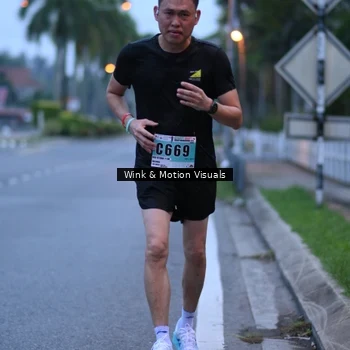 Runner Photo 8812348