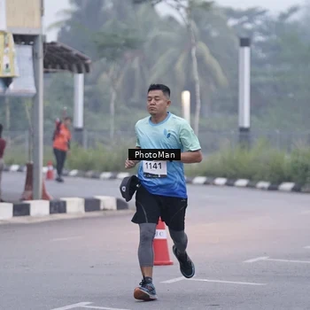 Runner Photo 8812359