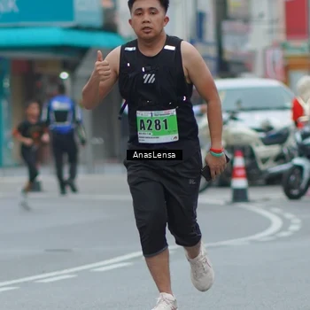 Runner Photo 8812363