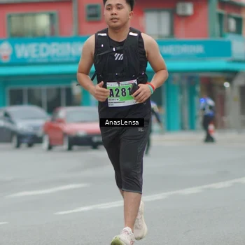Runner Photo 8812383