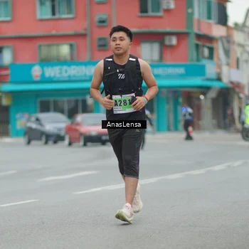 Runner Photo 8812384