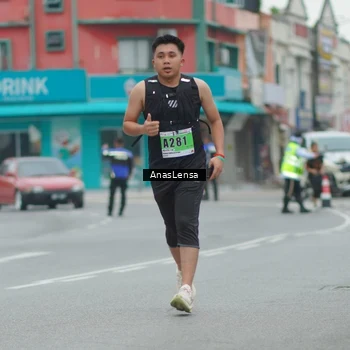 Runner Photo 8812386