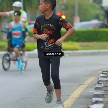 Runner Photo 8812390