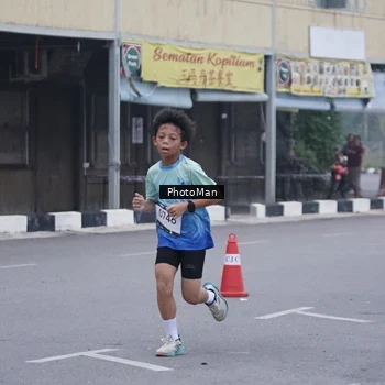 Runner Photo 8812396