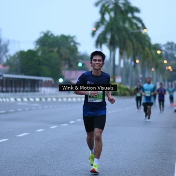 Runner Photo 8812400
