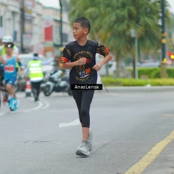 Runner Photo 8812410