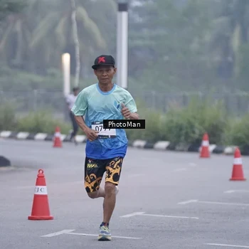 Runner Photo 8812421