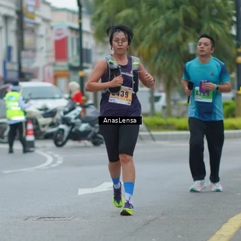 Runner Photo 8812453
