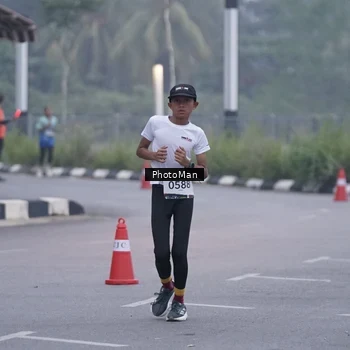 Runner Photo 8812485