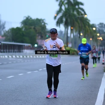 Runner Photo 8812490