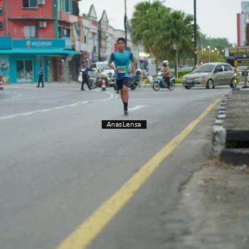 Runner Photo 8812543