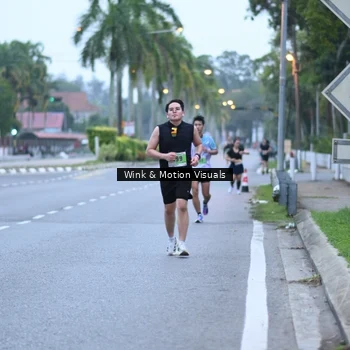 Runner Photo 8812698