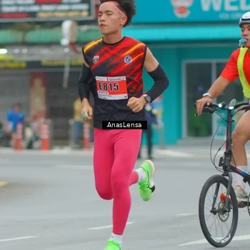 Runner Photo 8812711