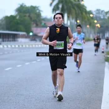 Runner Photo 8812714