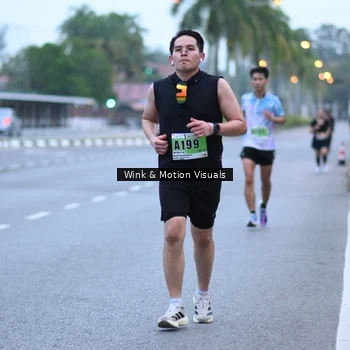 Runner Photo 8812717
