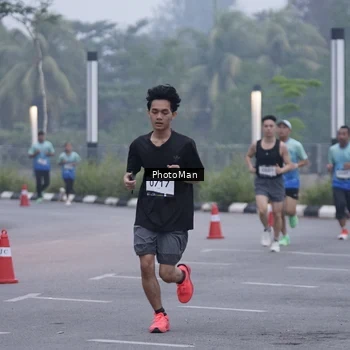 Runner Photo 8812724