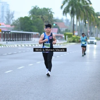 Runner Photo 8812864